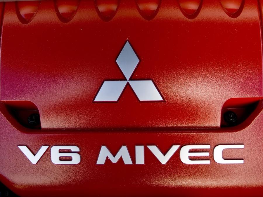 Mitsubishi Outlander Evolander Concept 2006 года  (фото 2 из 27)